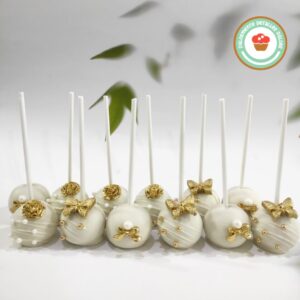 Dorado, blanco y mariposas